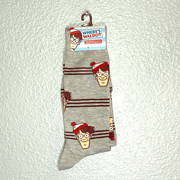 3/$25 NEW 🔥 WHERE’s WALDO SOCKS Sz 6-12 Tote MISC. $13 for each pair - Picture 1 of 3